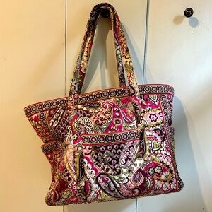 Very Berry Paisley Vera Bradley tote🩷💜